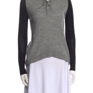 Chic Gray and Black Sweater Top